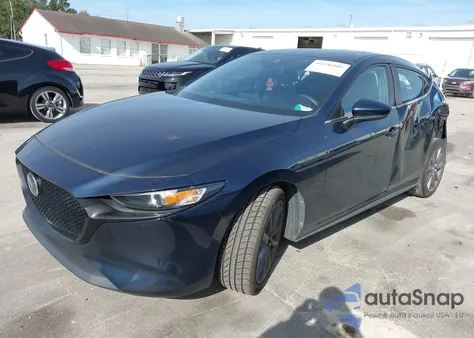 2021 Mazda Mazda3 Preferred из США, поврежденный, VIN JM1BPALL6M1402394